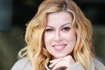 İpek Tuzcuoğlu “Bir Hayat Hikâyesi” dizisinde