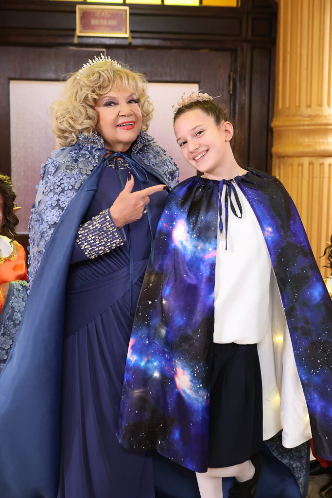 Nevra Serezli Sihirli Annem: Periler Okulu filminde ilk kez torunlarıyla oynadı