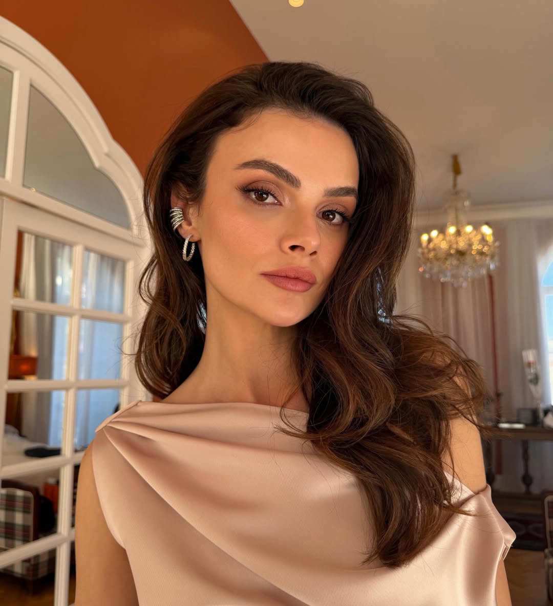 Uzak Şehir’in Alya’sı Sinem Ünsal’ın yaz planı belli oldu; dinlenmek