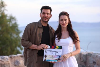 Murat Yıldırım ve Fahriye Evcen'li "Go Türkiye" filmi “Turquoise Summer”yayında