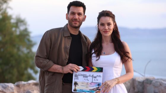 Murat Yıldırım ve Fahriye Evcen’li “Go Türkiye” filmi “Turquoise Summer”yayında