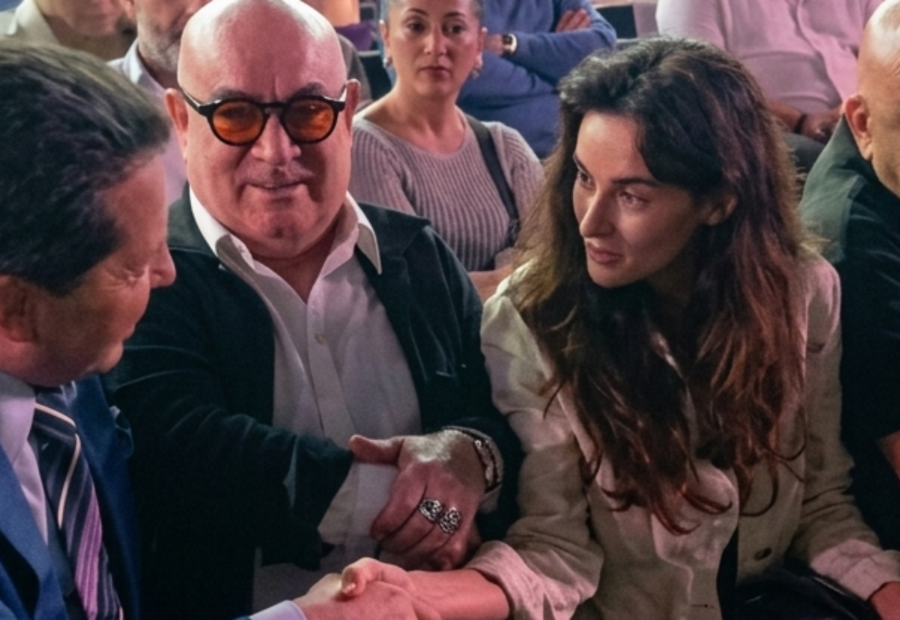 Güven Kıraç genç sevgilisini eşi olarak tanıştırdı
