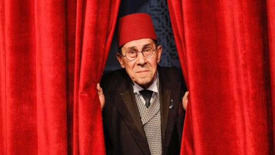 Tiyatronun duayen ustası Zihni Göktay’ı 80 yaşında kaybettik