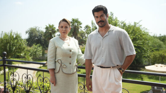 Sibel Taşçıoğlu ile Burak Özçivit anne oğul oldu