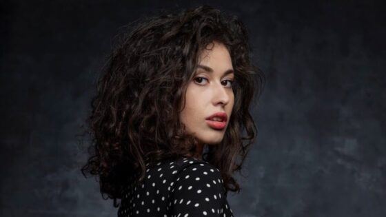 Hande Yılmaz “Güneye Giderken”in Kumsal’ı oldu
