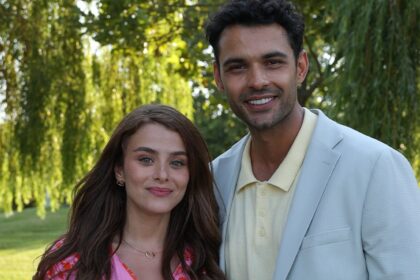Evlilik Güzeldir’in Yasemin ve Sinan’ı İlayda Alişan ile Berk Bakioğlu’ndan ilk fotoğraf