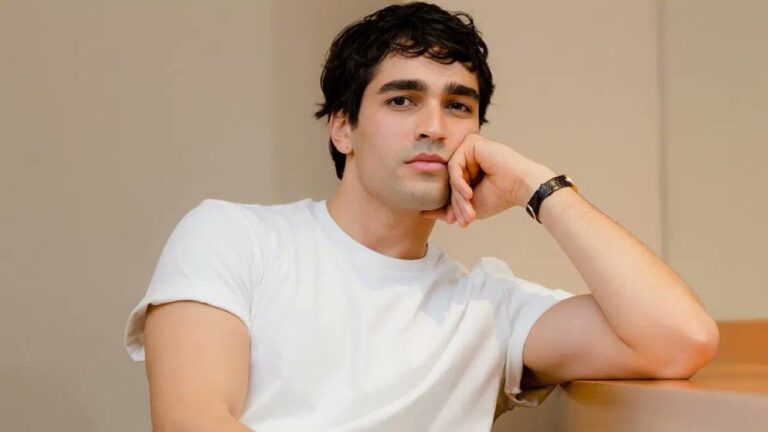 Mert Ramazan Demir “Susuz Yaz”la dönüyor