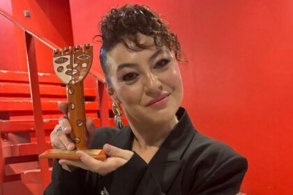Nergis Öztürk'e “Elma Labrador Çimen” oyunuyla "Yılın Oyuncusu Ödülü"