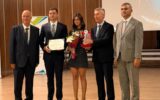 “Taşacak Bu Deniz”in Fadime’si Zeynep Atılgan’a fizik onur ödülü