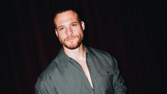 Kerem Bürsin’in iki yıllık iş birliği global arenaya taşındı