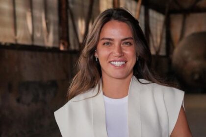 Ceyda Ateş dikey dizi “Peki… Ama”nın yapımcısı oldu