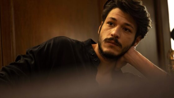 Adanalı oyuncu Kubilay Aka Altın Koza’da jüri koltuğunda