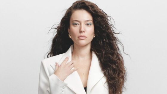 Pelin Akil “Ölüm Bizi Ayırana Dek” dizisiyle setlere dönüyor