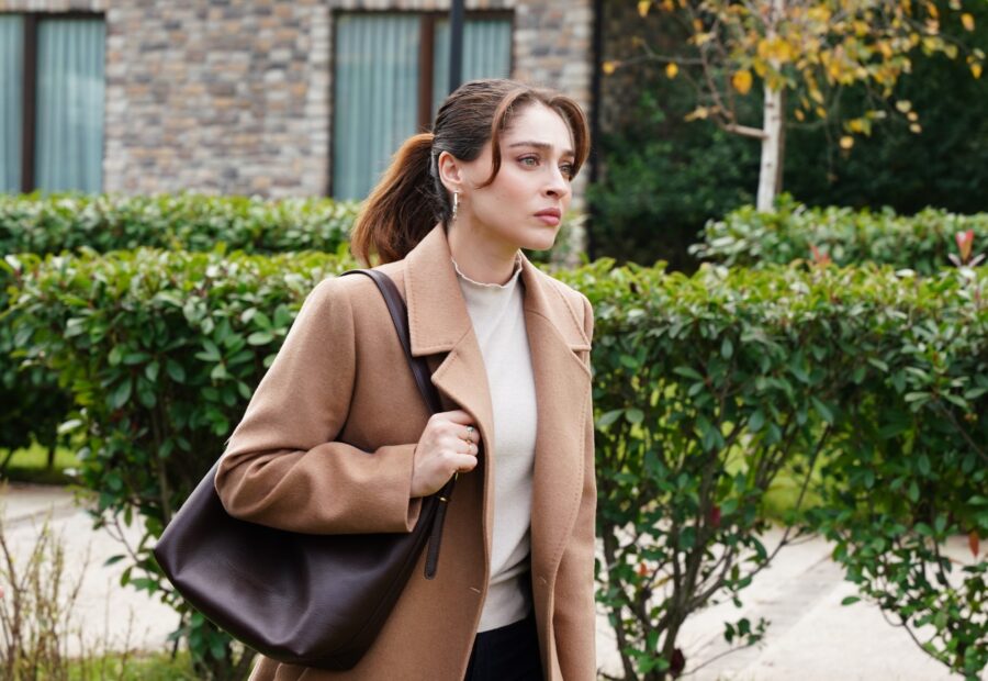 Güller ve Günahlar’ın Zeynep’i Cemre Baysel’den reklam anlaşması